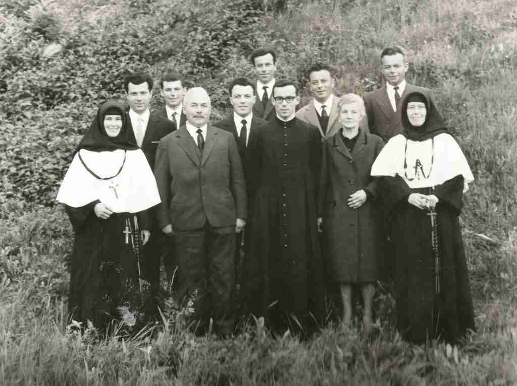 Padre Alberto Pensa E Famiglia Alla I Messa A Lierna