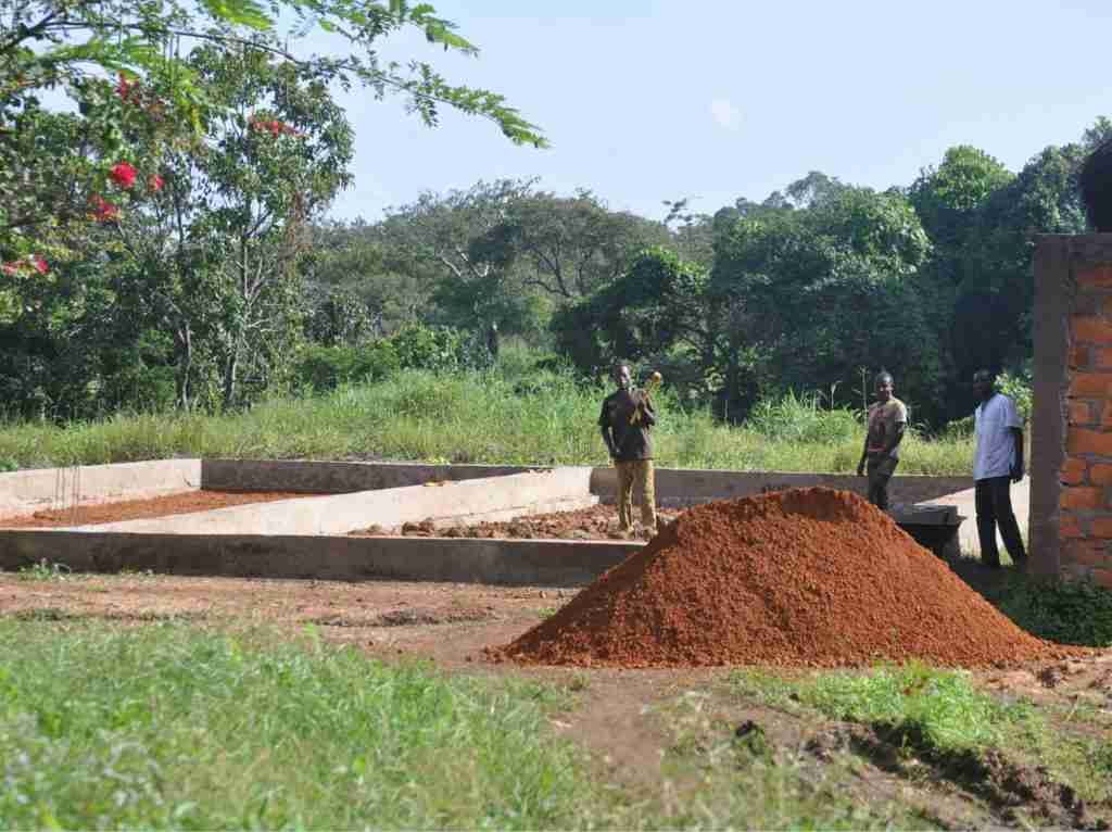 AMICI Betharram Onlus Progetto Londo Mo Tambula Blocco Operatorio Niem (7)